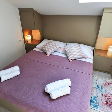 Tea Apartment